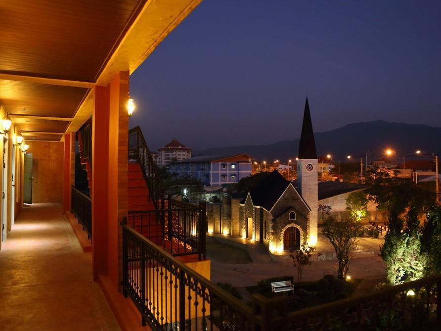 San Pareni Hotel Chiang Mai Dış mekan fotoğraf