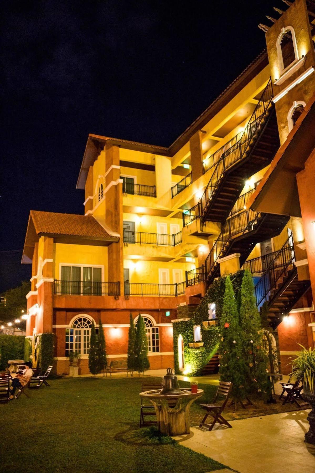 San Pareni Hotel Chiang Mai Dış mekan fotoğraf