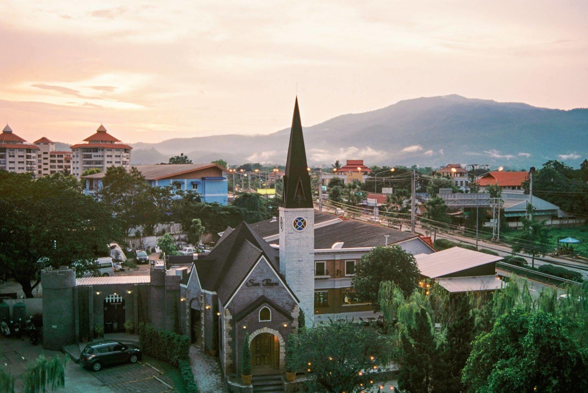 San Pareni Hotel Chiang Mai Dış mekan fotoğraf